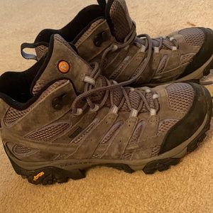 Women’s Merrell hiking boots